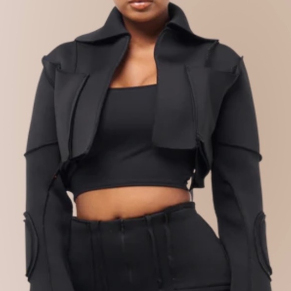 COUCOO CROPPED KOMODO JACKET/NWT/SIZE:SMALL/BLACK MATTE - Picture 1 of 7